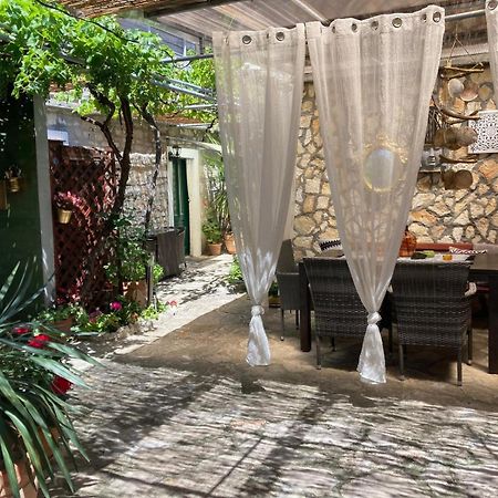 Apartments Lavandis Murter Ngoại thất bức ảnh